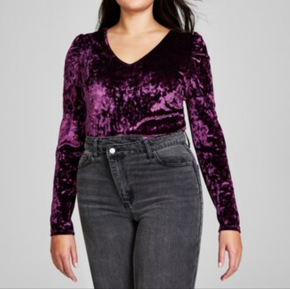 And Now This Womens Puff-Shoulder Crushed Velvet V-neck Thong Bodysuit PURPLE XS - Picture 4 of 8